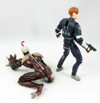 Resident Evil 2 - Toy Biz Capcom - Leon Kennedy & Licker (loose)