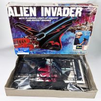 Revell (Ceji) - #8001 Alien Invader 