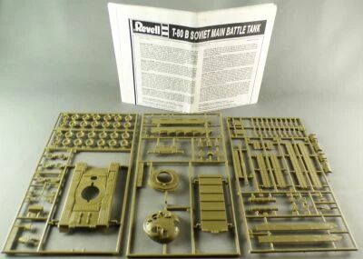 Revell 03104 - WW2 T-80 B Soviet Main Battle Tank 1:72 Mint in Bag