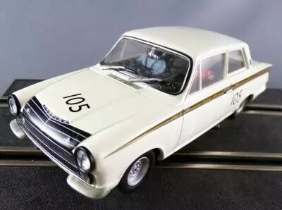 Revell 08398 - Lotus Cortina Jim Clark Oulton Park 1965 #105 sans no Box Slot Car 1:32