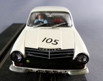 Revell 08398 - Lotus Cortina Jim Clark Oulton Park 1965 #105 sans no Box Slot Car 1:32