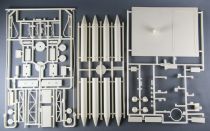 Revell 4762 - Fusée Européenne Ariane 4 1/144 Incomplète en Boite