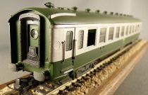 RMA 412 Ho Sncf Voiture DEV Uic Forestier 2° Classe B10 Bicolore 51 87 20-80 451-8 Verte Aménagée en Boite