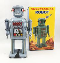 Robot - Mechanical Walking Tin Robot - \ Fish-Eyes\  Robot (Q.S.H.) MS416