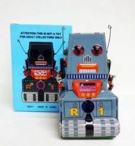 Robot - Mechanical Walking Tin Robot - Robot R-1