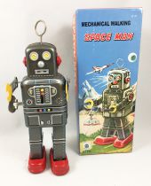 Robot - Mechanical Walking Tin Robot - Space Man \ Antena\  (Ha Ha Toy) MS438