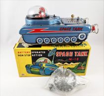 Robot - Space Tank M-18 (Battery Operated Tin Toy) - Masudaya (Japon)