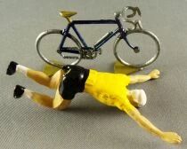 Roger - Plaastic Cyclist Metal Bike - Yellow Jersey Arms Raised Removable Racer Blue Bike TDF