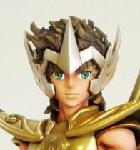 Saint Seiya - Medicos - 10\'\' pvc statue - Sagittarius Aiolos & Seiya