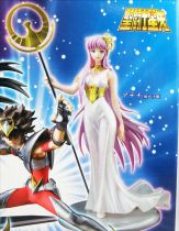 Saint Seiya - Megahouse - 8\'\' pvc statue - Athena Saori Kido