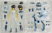 Saint Seiya Myth Cloth - Pegasus Seiya \'\'version 2 - Broken\'\' & Saori Kido Athena (Orignal Color Edition)