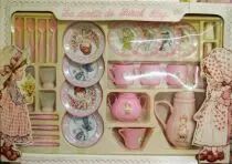 Sarah Kay\'s dinette set (mint in box)