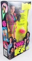 Sauvés par le gong - Kelly Kapowski (Tiffani-Amber Thiessen)  - Poupée 30cm - Tiger