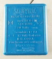 Scalextric - Transformer Type SF 06 200V 12V 0,6A Dark Blue no Box