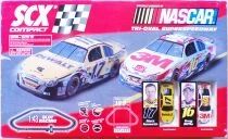 Scalextric SCX Compact 31340 - Tri-Oval Super Speedway Racing Set Ford Fusion MIB