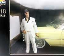 Scarface - Jada Toys - 1963 Cadillac Serie 62 with Tony Montana (Al Pacino) - 1:18° Diecast Collectible