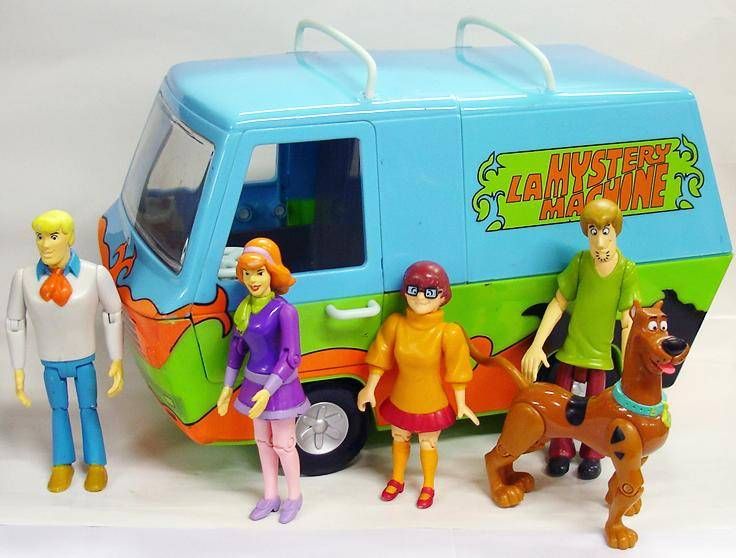 scooby doo action figures and mystery machine