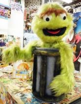 Sesame Street - Animated Store Display (Automaton) - Oscar the Grouch