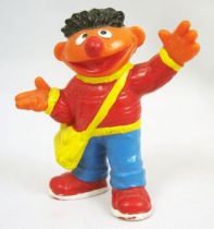 Sesame Street - Bully - Figurine PVC - Ernest avec sacoche