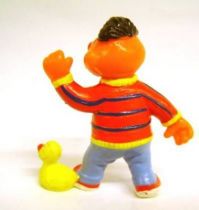 Sesame Street - Bully - PVC Figure - Ernie with duck