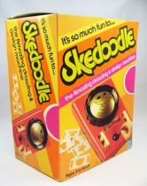 Skedoodle - Hasbro 1979 (machine à dessiner type Telecran)