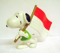 Snoopy - Comic Spain PVC Figure - Snoopy Flag Carrier (Red & White)