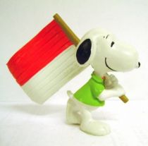 Snoopy - Comic Spain PVC Figure - Snoopy Flag Carrier (Red & White)