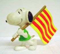 Snoopy - Comic Spain PVC Figure - Snoopy Flag Carrier (Yellow & Red Strip)