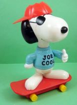 snoopy___figurine_articulee_18_cm_premium_mcdonald___snoopy_en_skateboard