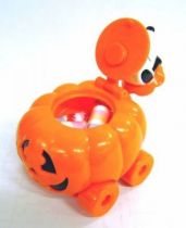 Snoopy - Halloween Candy Container - Snoopy drives a Pumpkin