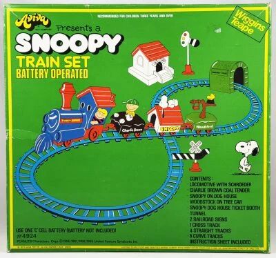 Snoopy - Hasbro Aviva - Snoopy Train Set (1977)