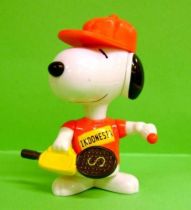 Snoopy - McDonald Premium Action Figure - Snoopy Indonesia