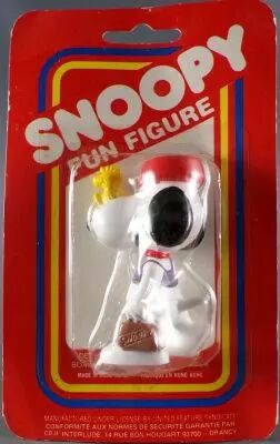 Snoopy - Schleich PVC Figure - Snoopy with Woodstock on Muzzle Mint on Card