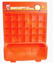 Snoopy - Wall Store Display for Schleich PVC Figures