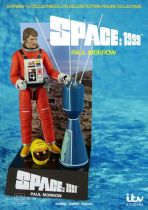 Space 1999 - Sixteen 12 Deluxe Action Figure - Controller Paul Morrow \ Moonbase Alpha Spacesuit\ 