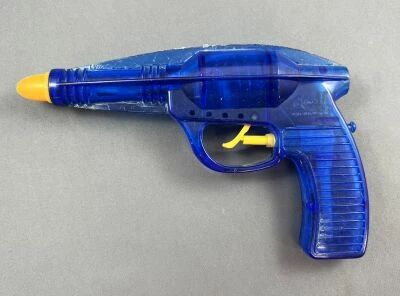 Space Gun - Pistolet � Eau - Water Squeeze Pistol