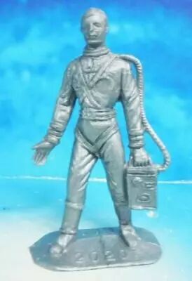 Space Toys - Comansi Plastic Figures - OVNI 2020: Astronaut (grey)