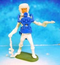 Space Toys - Plastic Figures - Cherilea Spacemen (White & Blue) with weapons