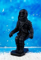 Space Toys - Plastic Figures - Cosmonaut seating (Bonux black color)