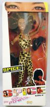 Spice Girls - Melanie Brown \ Scary Spice\  fashion doll - Galoob Famosa