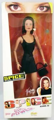 Spice Girls - Poup�e 28cm - Victoria Adams \ Posh Spice\  - Galoob Famosa