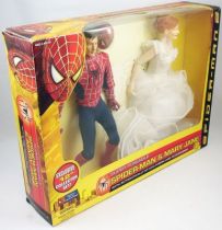 spider_man_2_film_2004___figurines_30cm_peter_parker___mary_jane___toy_biz__1_