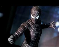 Spider-Man 3 - Black costume Spidey (Tobey Maguire) 12\  figure with Sandman diorama - Hot Toys Sideshow MMS165