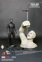 Spider-Man 3 - Spidey costume noir (Tobey Maguire) avec diorama Sandman - Figurine 30cm Hot Toys Sideshow MMS165