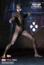 Spider-Man 3 - Spidey costume noir (Tobey Maguire) avec diorama Sandman - Figurine 30cm Hot Toys Sideshow MMS165