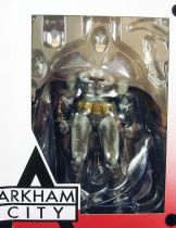 Square Enix - Batman Arkham City - Figurine Play Arts Kai - Batman