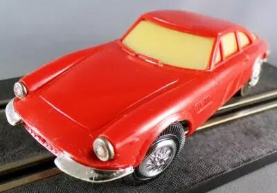 Stabo 40015 - Ferrari 500 GT Rouge Vitrage Opaque Jaune Parechocs Chrom�s sans Boite 1/32