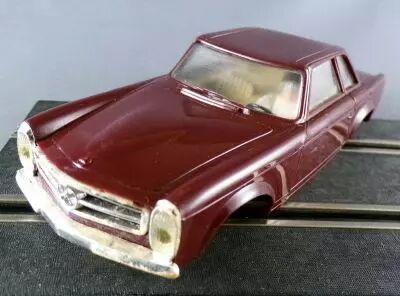 Stabo 40016 - Carrosserie de Mercedes 230SL Bordeaux Vitrage Transparent Parechocs Chrom�s sans Boite 1/32
