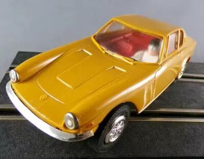 Stabo 40117 - Maseratti Mistral 3500 Gt Ochre no Box 1:32