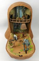 Star Wars - Galoob Micro Machines - Chewbacca / Endor Transforming Playset